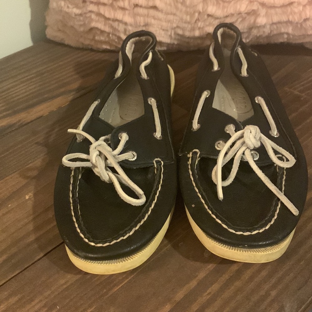 Women’s Sperry top-sider